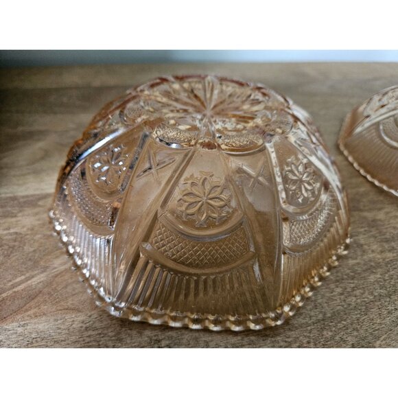 Set Of 2 Small And Medium Peach Coloured Depression Glass Bowls - Picture 8 of 9
